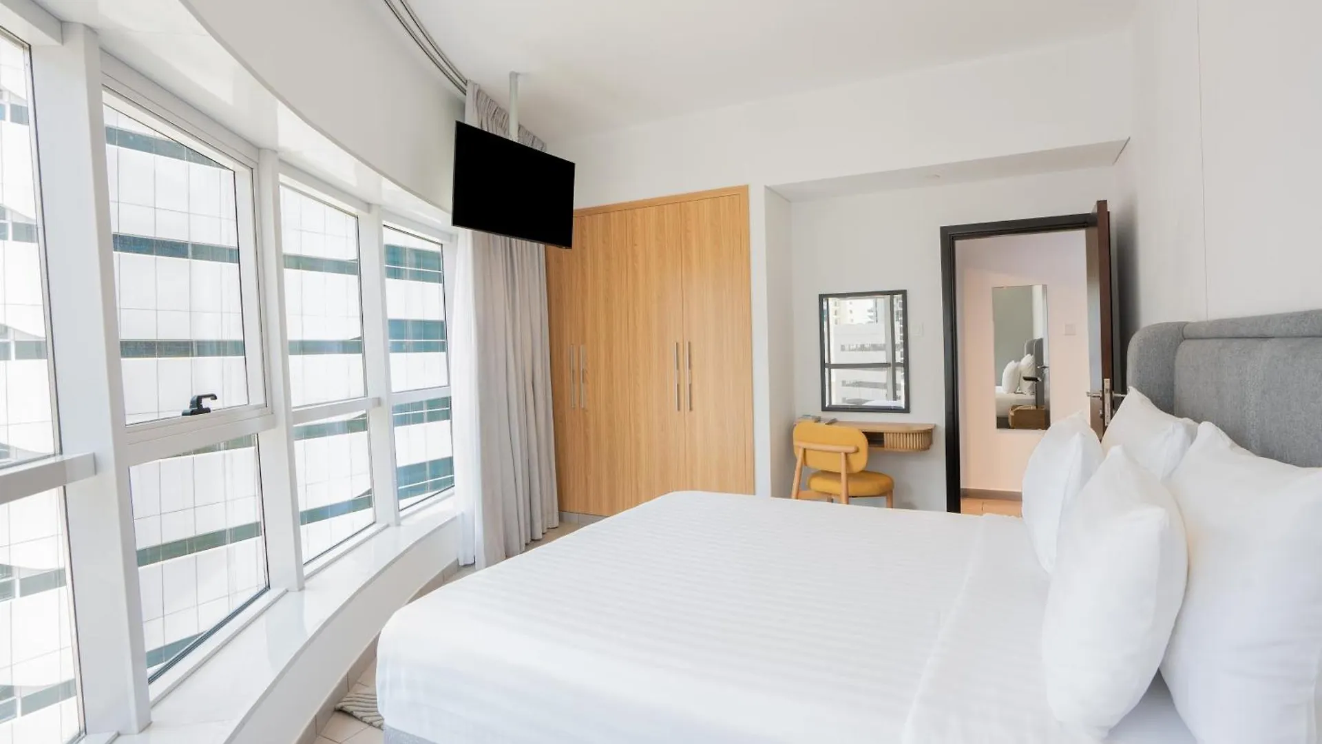 Citadines Metro Central Dubai Apart-hotel