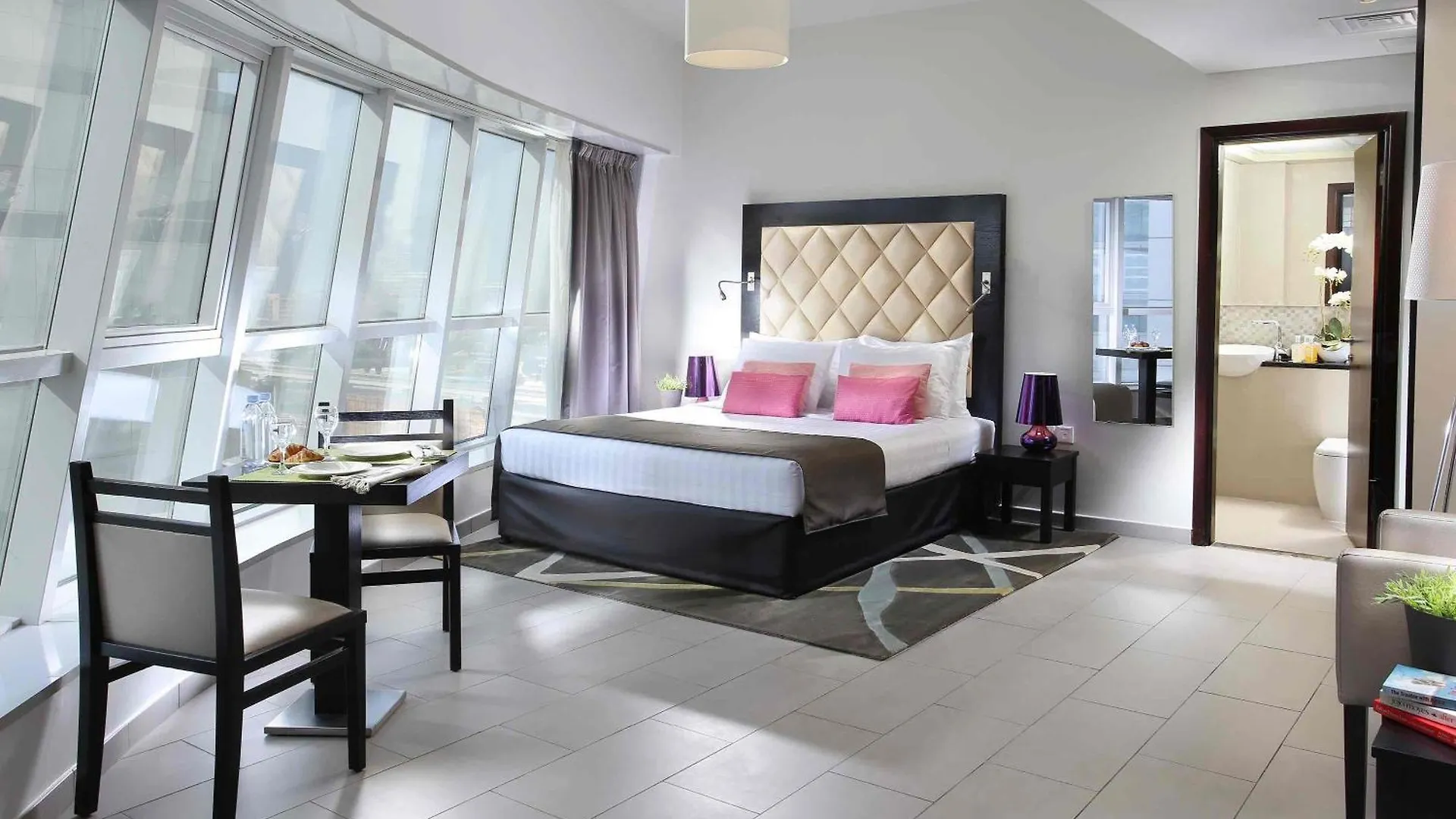 Citadines Metro Central Dubaj 4*,  Spojené arabské emiráty